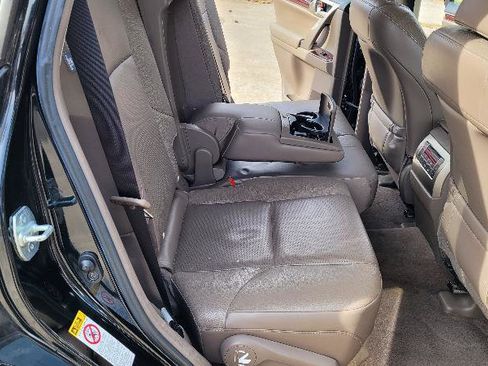 Used 2016 Lexus GX 460 w/ Premium Package image 12