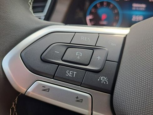 New 2026 Volkswagen Atlas SE image 14