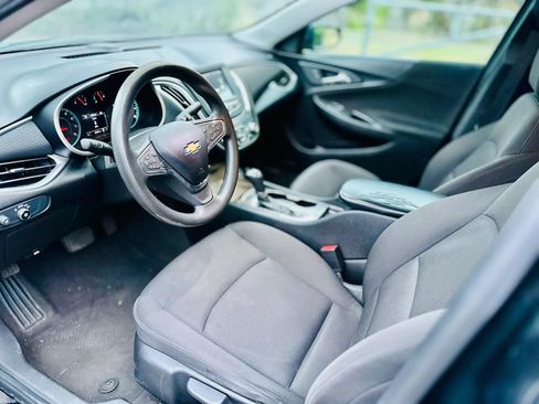 Used 2018 Chevrolet Malibu LS w/ LPO, Convenience Package 1 FWD image 8