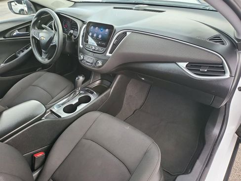 Certified 2020 Chevrolet Malibu LS image 19