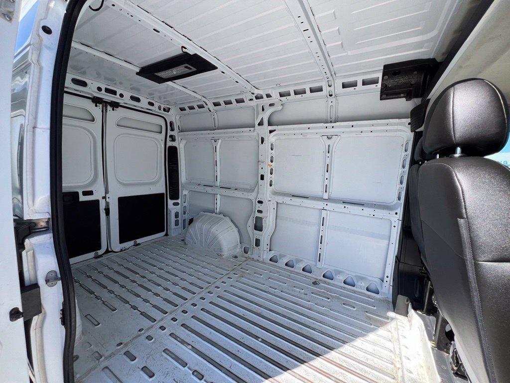 Used 2025 RAM ProMaster 2500 w/ Convenience Group FWD image 23