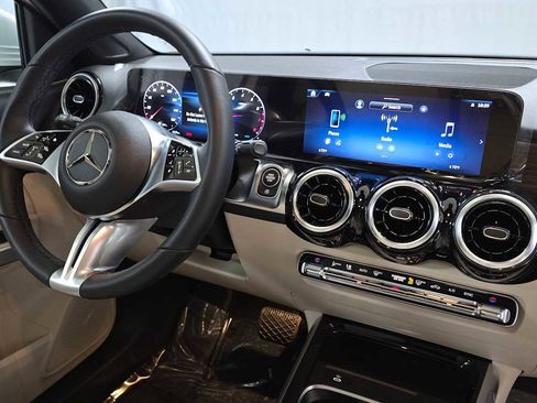 Certified 2026 Mercedes-Benz GLB 250 4MATIC image 11