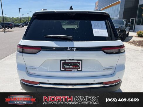 Used 2025 Jeep Grand Cherokee Limited w/ Luxury Tech Group II image 19