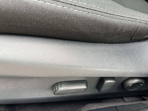 Used 2024 Subaru Outback Premium w/ Popular Package #1A image 31