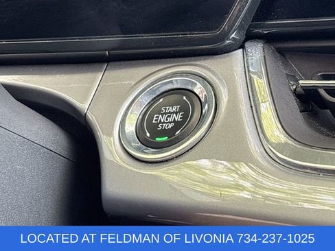 Used 2024 Chevrolet Trax LT FWD image 16