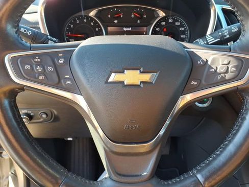 Used 2022 Chevrolet Equinox Premier image 14