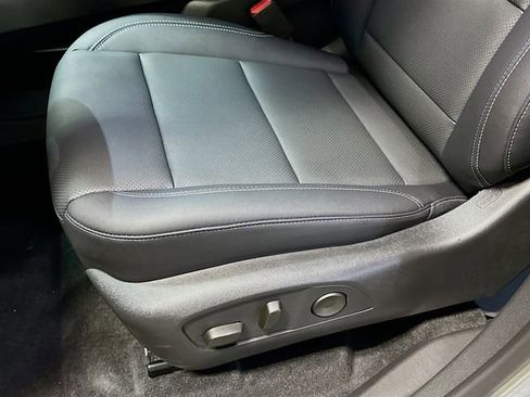 New 2025 Chevrolet Traverse LT w/ Enhanced Driving Package image 24