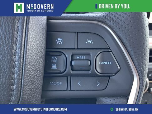 Used 2025 Toyota Tacoma TRD Sport AWD/4WD image 20