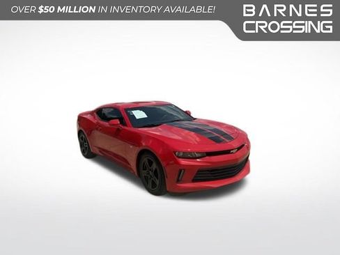 Used 2018 Chevrolet Camaro LT RWD image 1