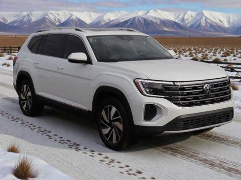 Used 2024 Volkswagen Atlas SEL image 8