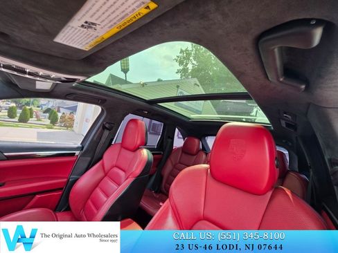 Used 2017 Porsche Cayenne GTS AWD/4WD image 16