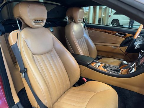 Used 2011 Mercedes-Benz SL 550 image 22