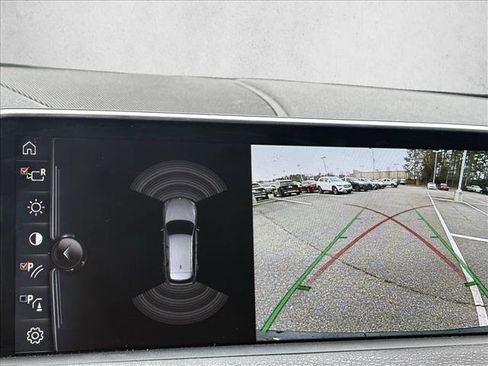 Used 2017 BMW X5 xDrive40e image 9