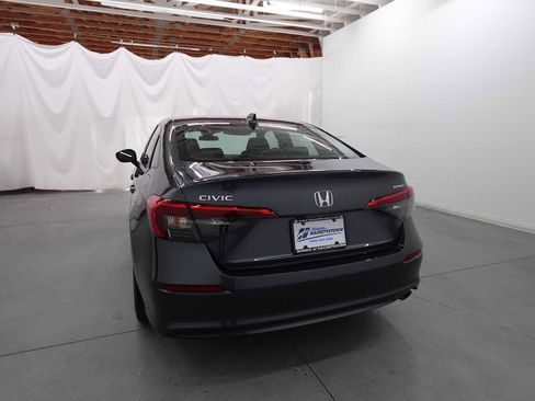 Used 2023 Honda Civic Sport image 7