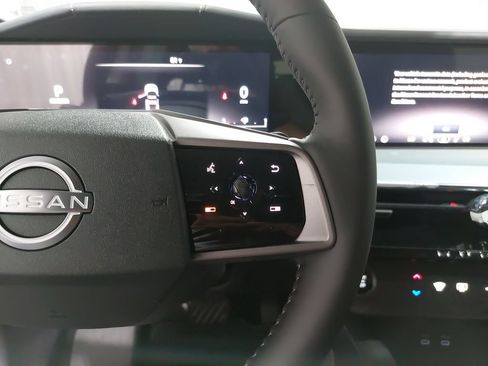 Certified 2025 Nissan Murano SL w/ Cargo Package AWD/4WD image 18