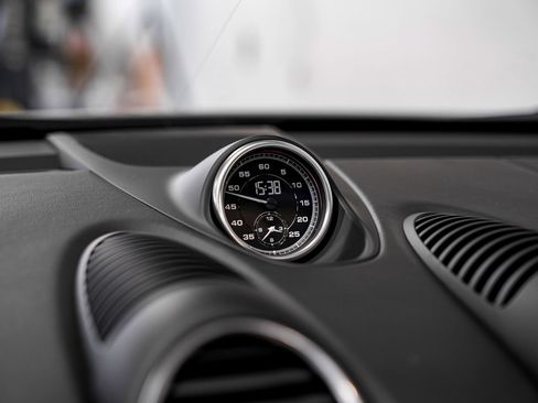 Used 2022 Porsche 718 Boxster Spyder RWD image 12