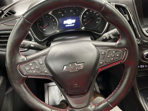 Used 2023 Chevrolet Equinox RS FWD image 4
