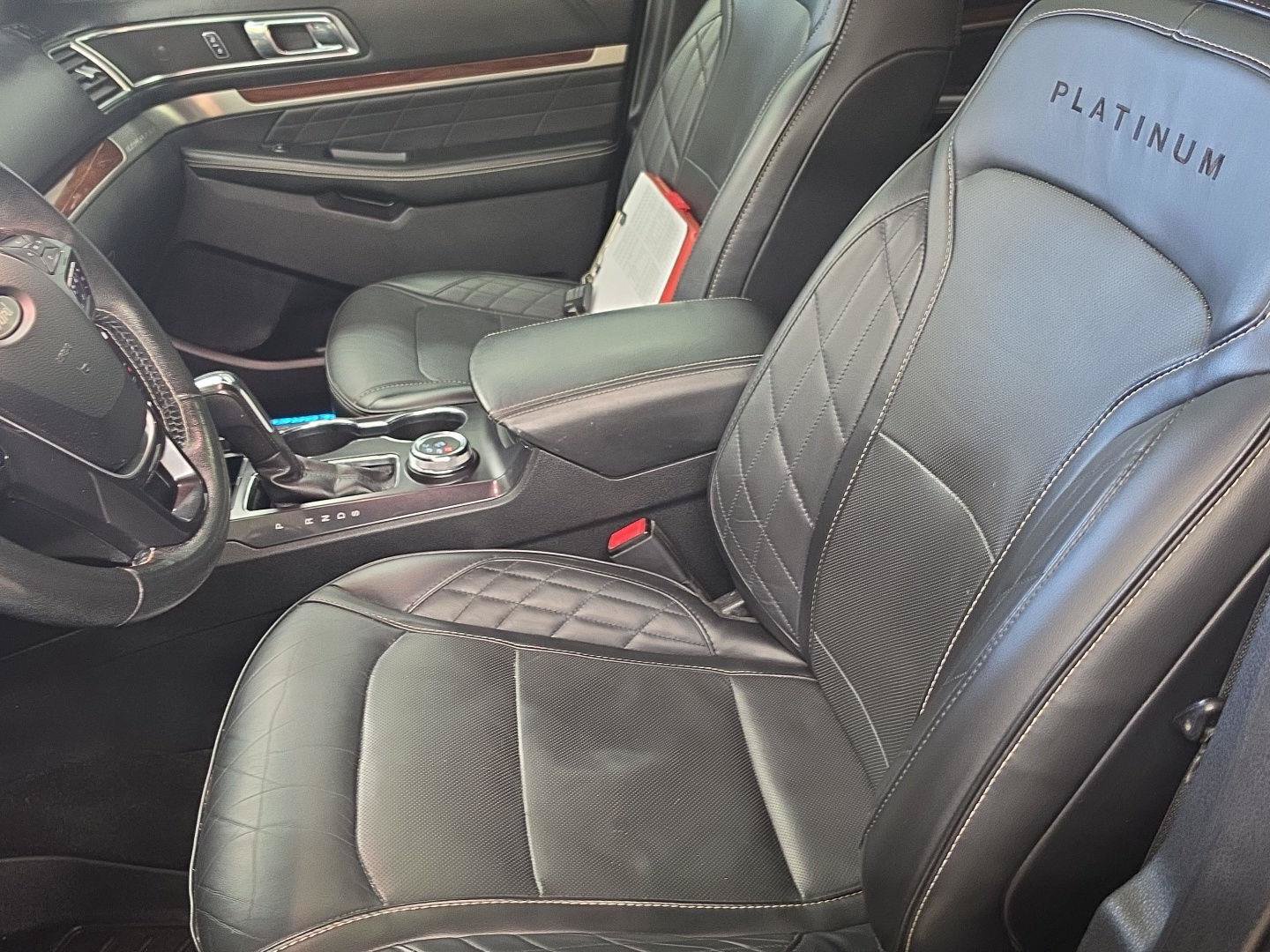 Used 2019 Ford Explorer Platinum AWD/4WD image 6