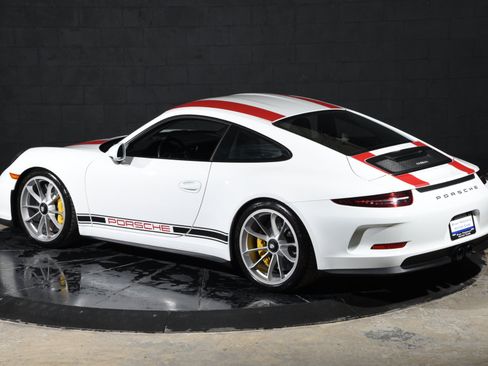 Used 2016 Porsche 911 R RWD image 26
