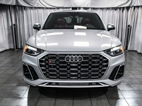 Used 2022 Audi SQ5 Premium Plus w/ Premium Plus Package image 2