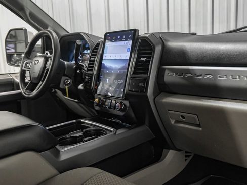 Used 2022 Ford F250 XLT w/ Black Appearance Package AWD/4WD image 12