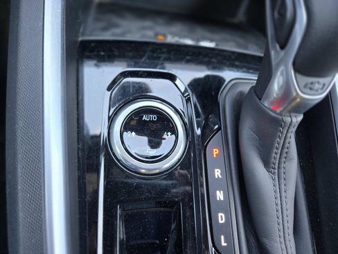 Used 2023 Chevrolet Colorado LT w/ LT Convenience Package II image 32