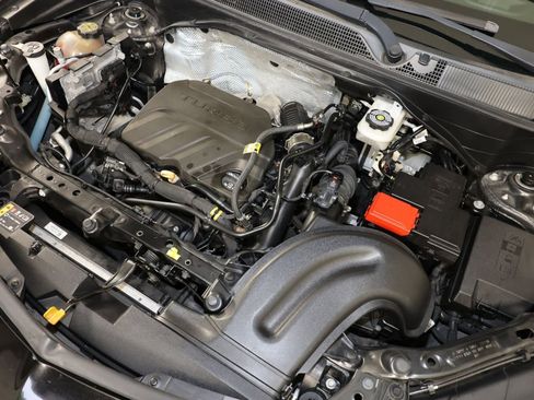 Used 2021 Buick Encore GX Select FWD image 33