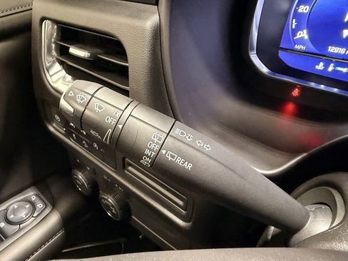 Used 2024 Chevrolet Tahoe Z71 image 37