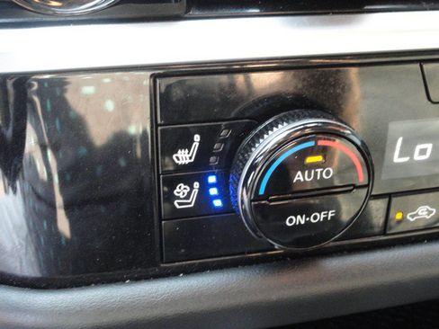 Used 2022 Nissan Pathfinder Platinum AWD/4WD image 23