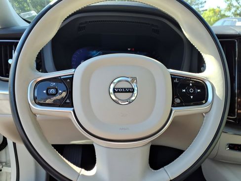 Certified 2024 Volvo XC60 B5 Plus w/ Protection Package Premier AWD/4WD image 26