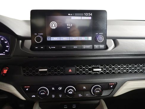 Used 2023 Honda Accord EX image 41