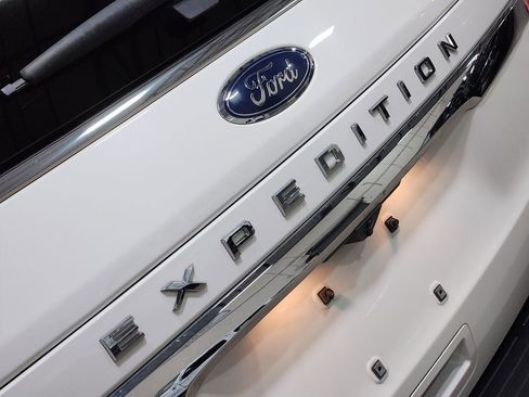 Used 2022 Ford Expedition Max King Ranch image 25