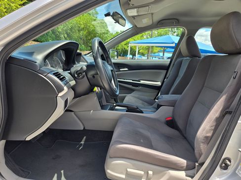 Used 2012 Honda Accord LX image 9