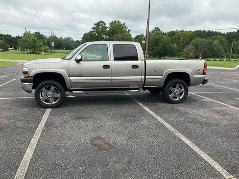 Used 2002 Chevrolet Silverado 2500 LT w/ Off-Road Skid Plate Pkg AWD/4WD image 14