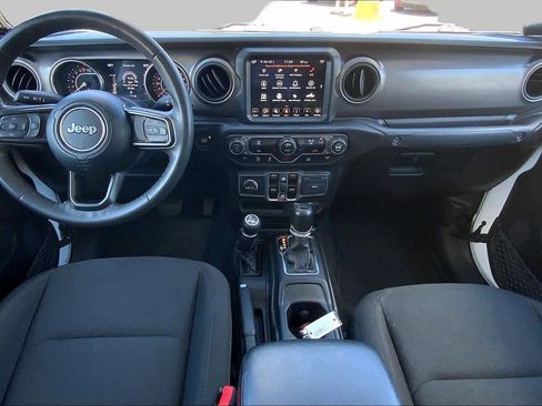 Used 2023 Jeep Gladiator Sport AWD/4WD image 15