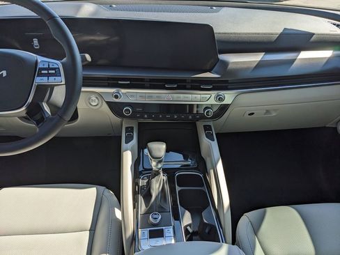 Certified 2025 Kia Telluride S image 15