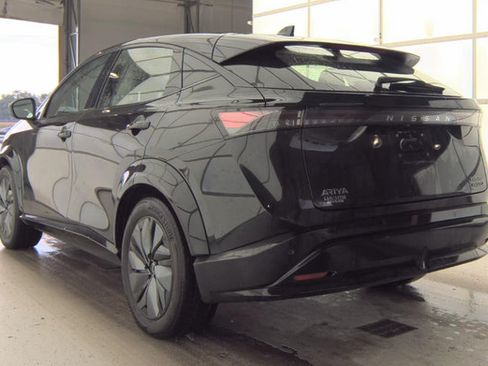 Used 2023 Nissan Ariya AWD image 4