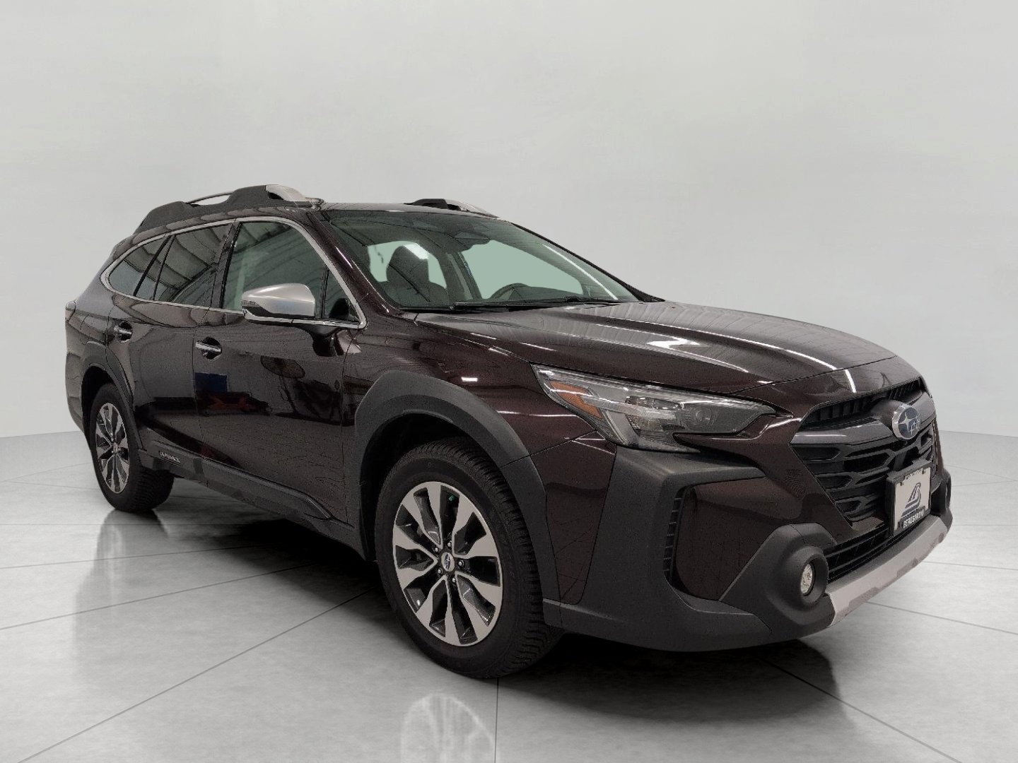 Used 2024 Subaru Outback Touring AWD/4WD image 1