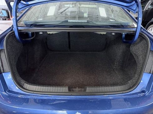 Used 2024 Volkswagen Jetta SE FWD image 9