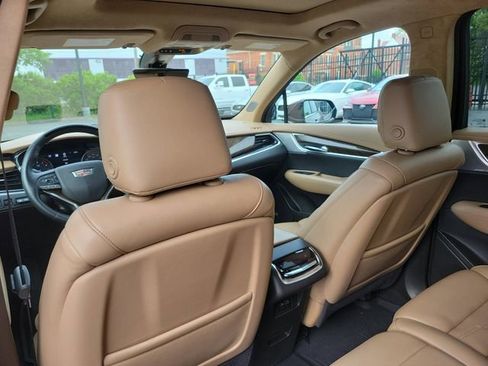 Used 2022 Cadillac XT6 Premium Luxury w/ Platinum Package AWD/4WD image 27