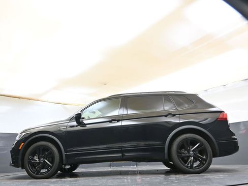 Certified 2024 Volkswagen Tiguan SE R-Line image 42