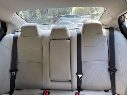 Used 2025 Nissan Altima 2.5 SV FWD image 38