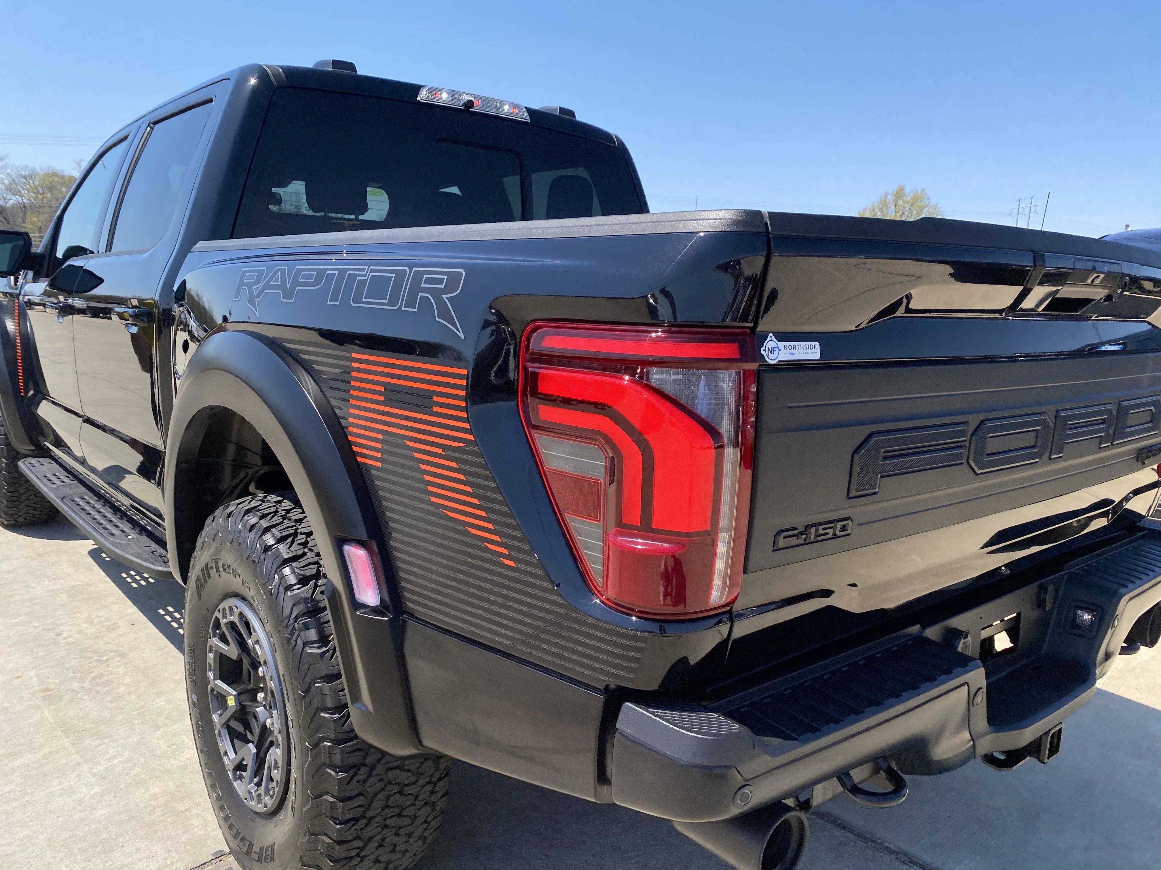 Used 2025 Ford F150 Raptor w/ Equipment Group 803A Raptor R AWD/4WD image 13
