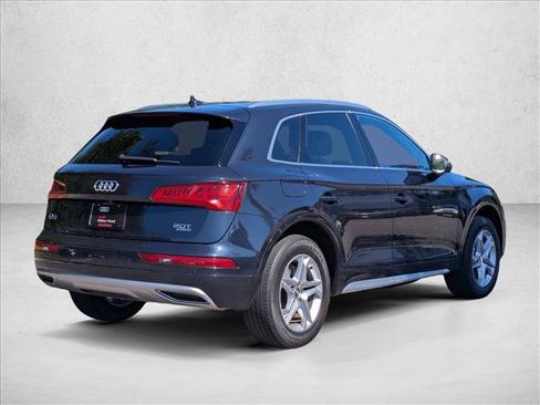 Used 2018 Audi Q5 2.0T Premium Plus w/ Premium Plus Package AWD/4WD image 5