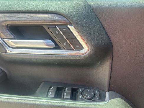 Used 2024 Chevrolet Silverado 1500 LTZ RWD image 32