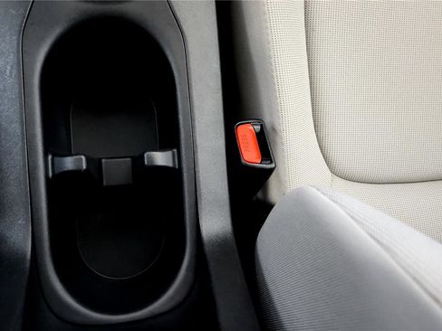 Certified 2023 Toyota Corolla Cross LE image 47