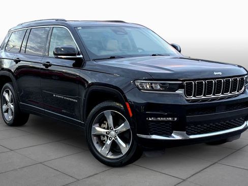 Used 2022 Jeep Grand Cherokee L Limited image 3