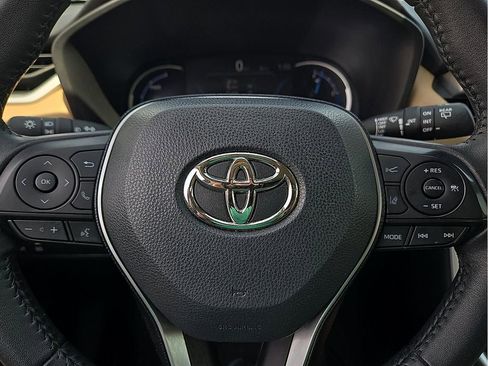 Used 2021 Toyota RAV4 Limited AWD/4WD image 19