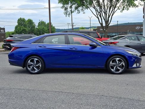 Used 2023 Hyundai Elantra Limited FWD image 10