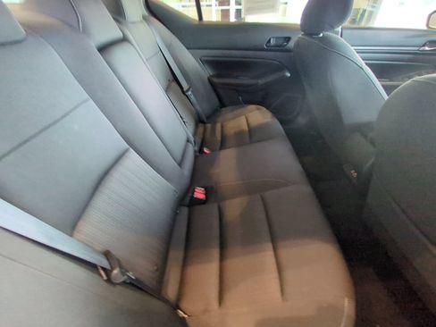 Used 2024 Nissan Altima 2.5 SV FWD image 27
